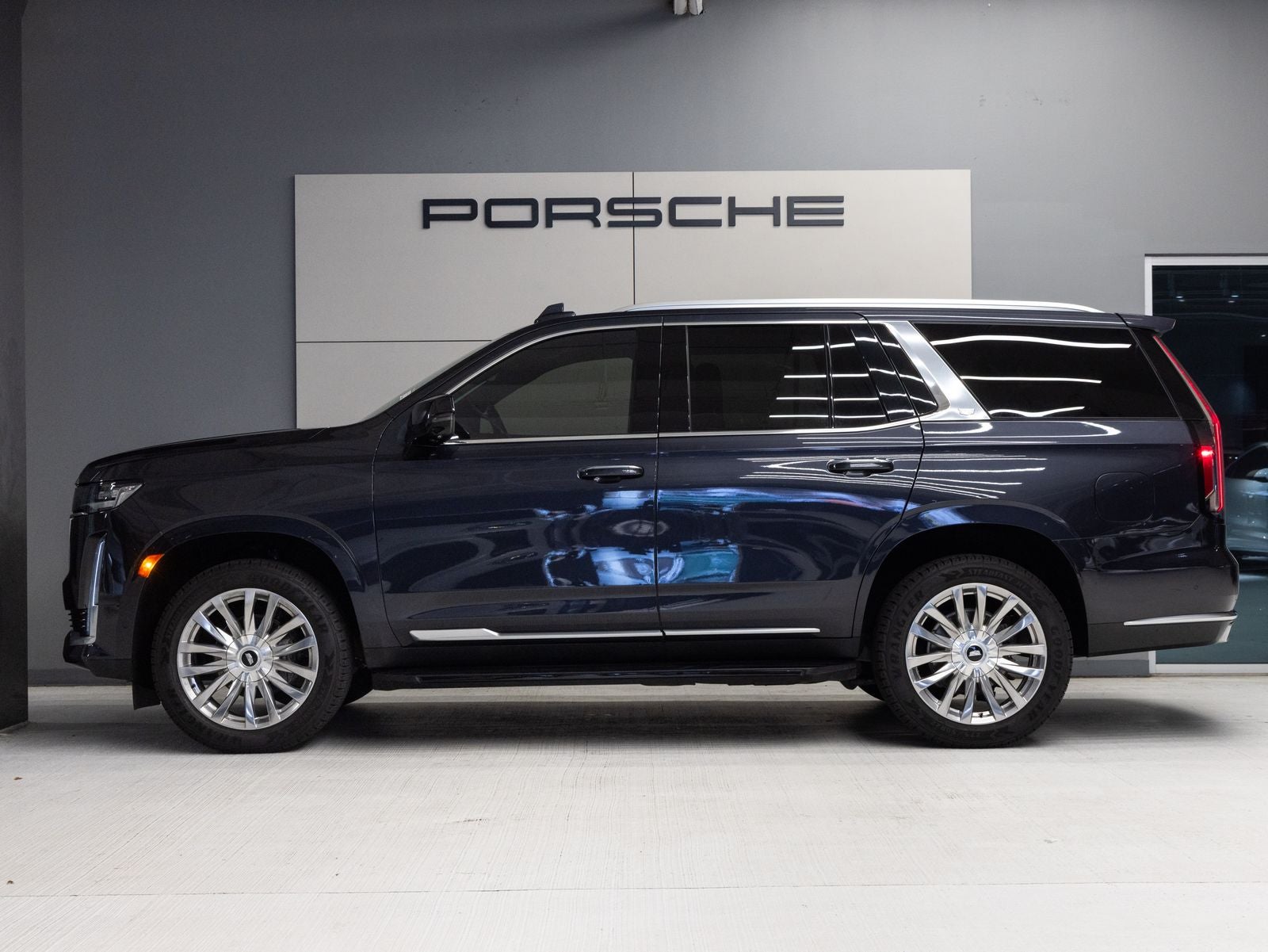 2023 Cadillac Escalade RWD Premium Luxury