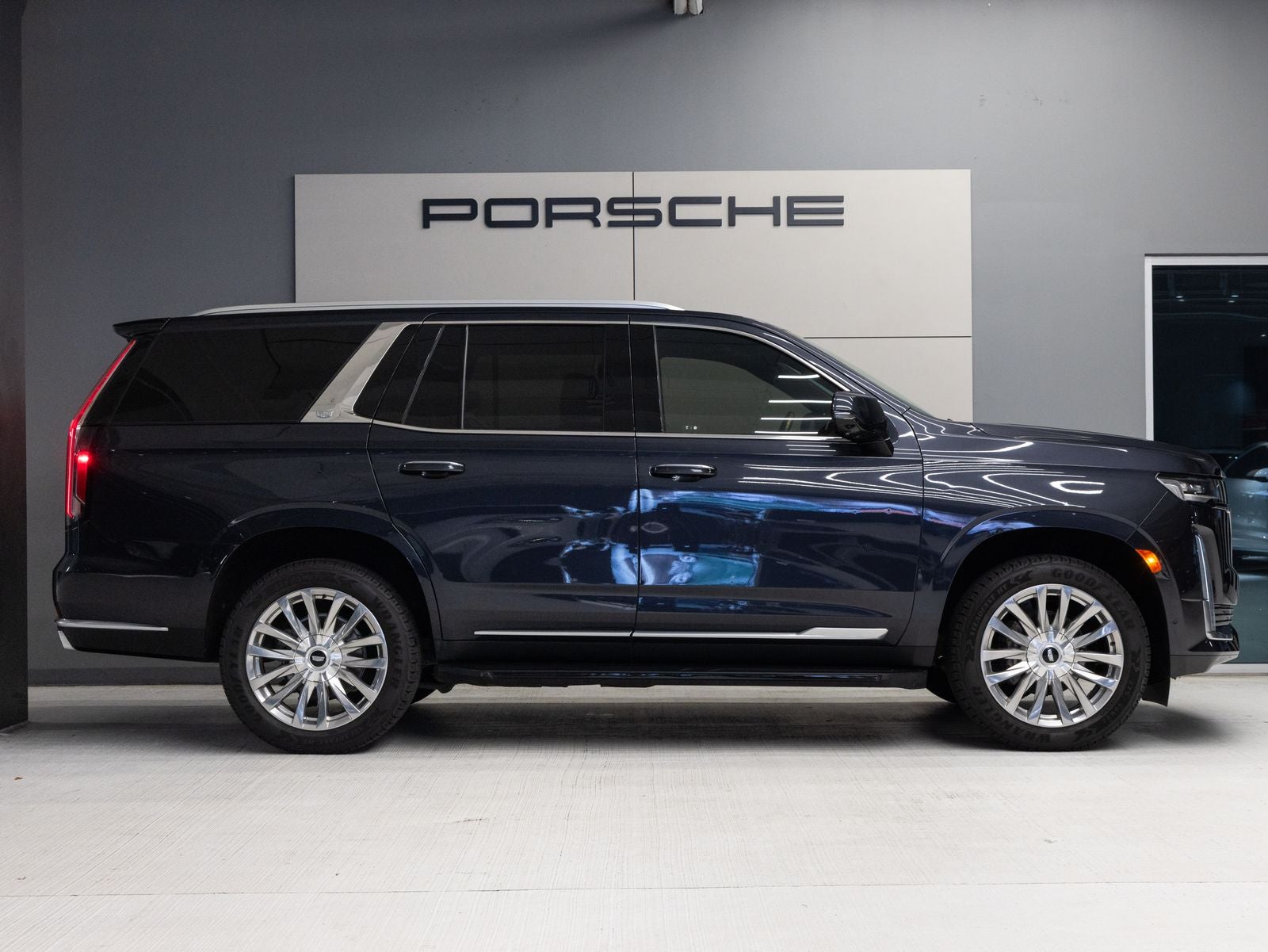 2023 Cadillac Escalade RWD Premium Luxury