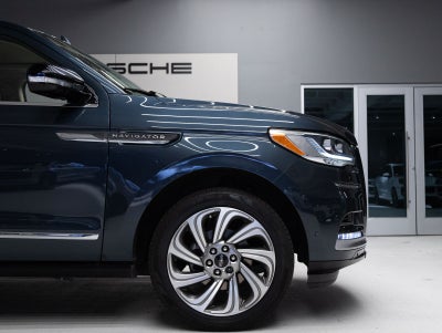 2022 Lincoln Navigator L Reserve
