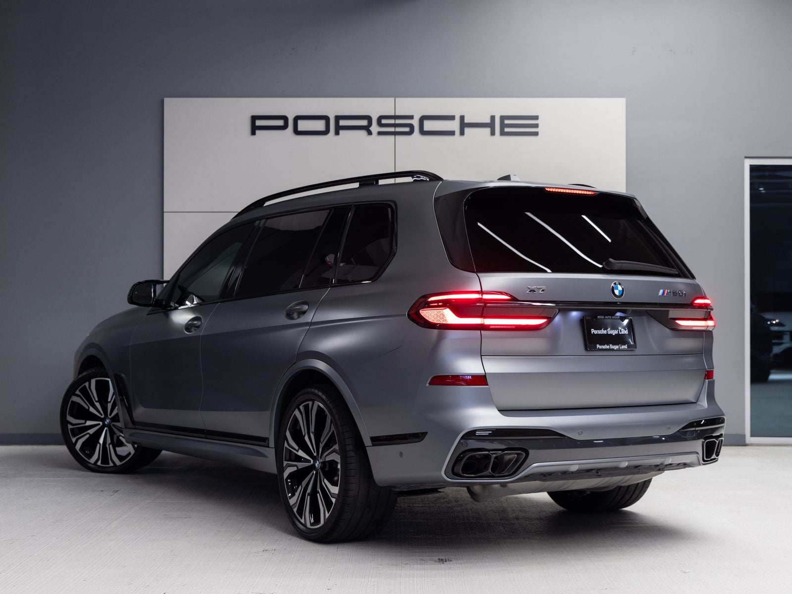 2025 BMW X7 M60i