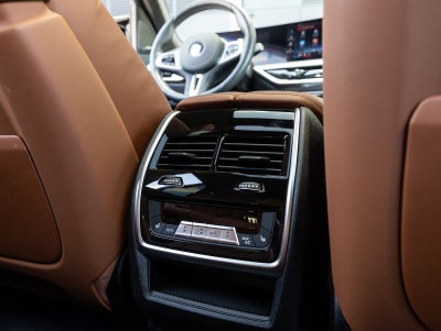 2026 BMW X7 M60i