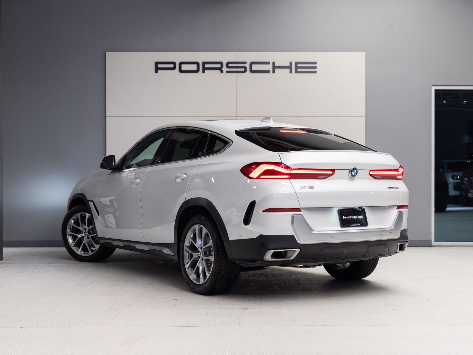 2023 BMW X6 xDrive40i