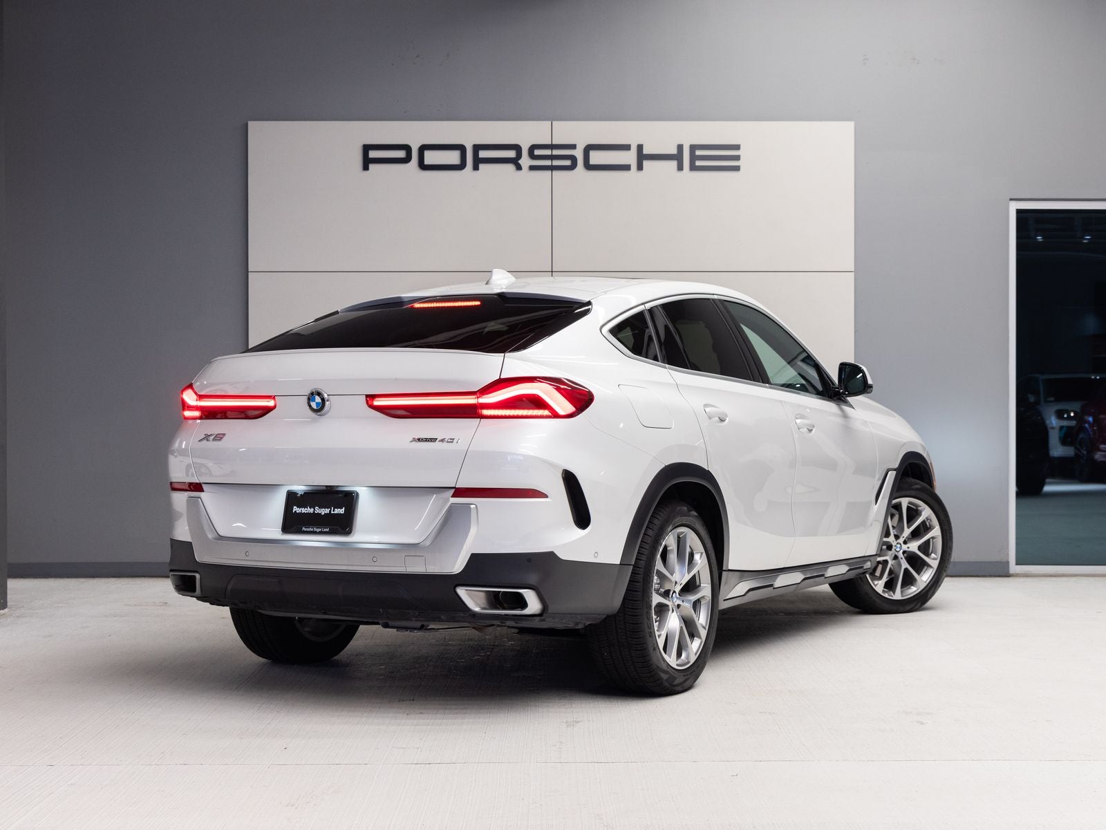 2023 BMW X6 xDrive40i