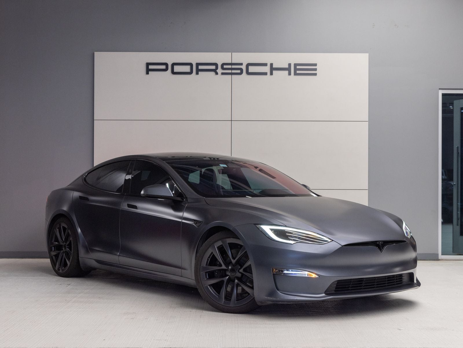 2023 Tesla Model S Base