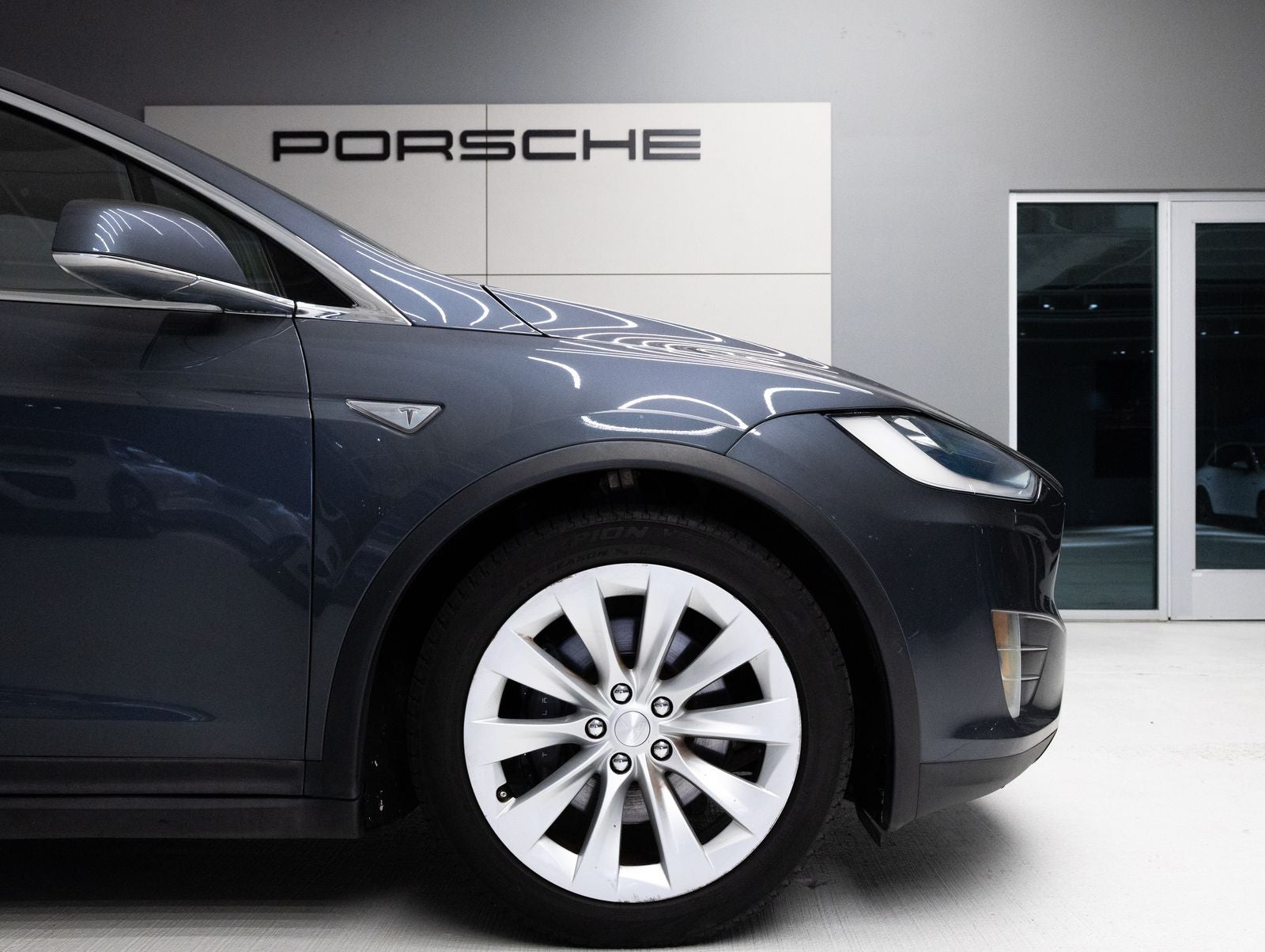 2016 Tesla Model X 70D