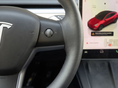 2024 Tesla Model Y Base