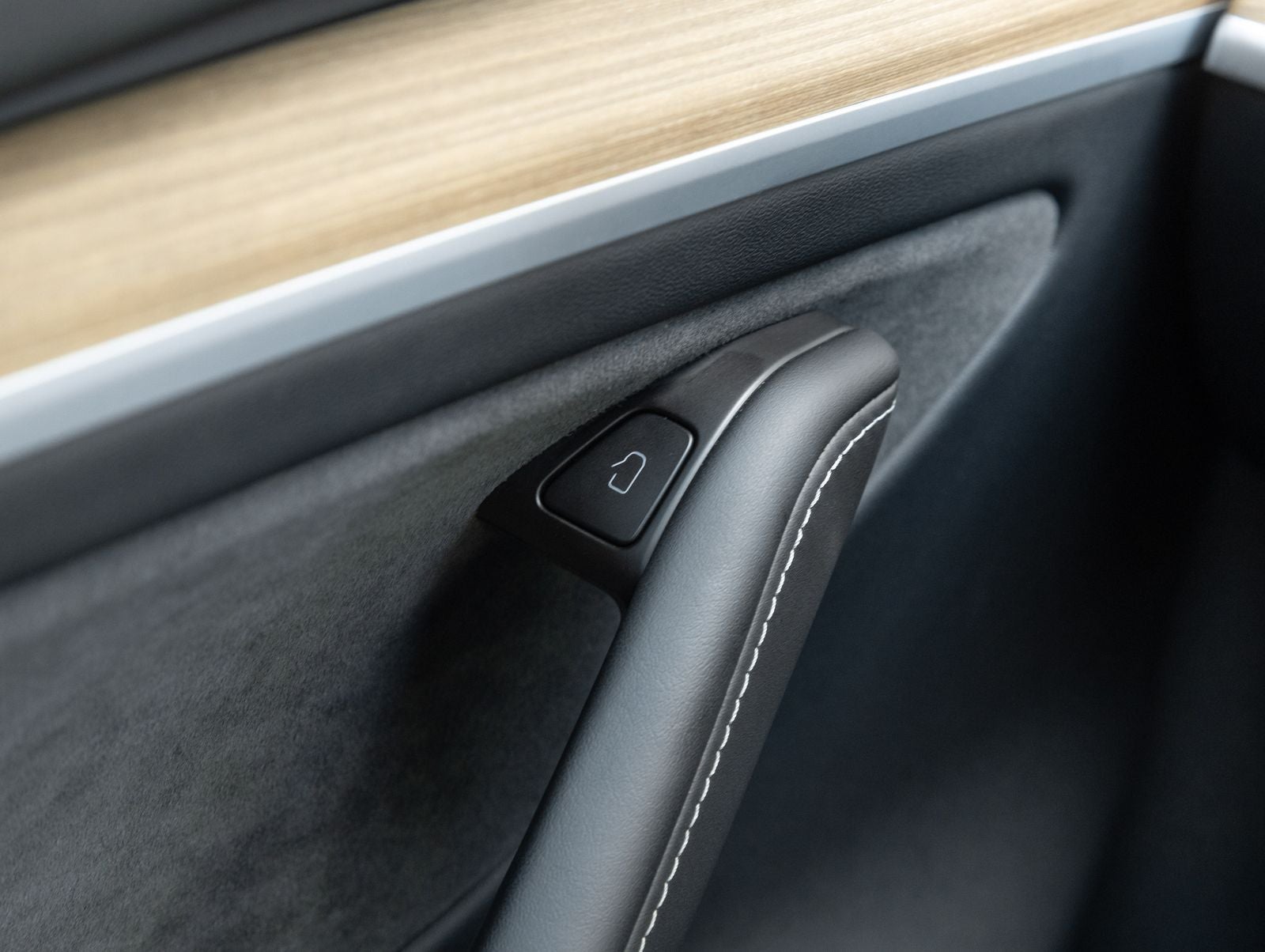 2024 Tesla Model Y Base