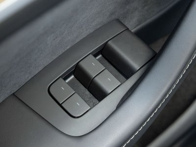 2024 Tesla Model Y Base