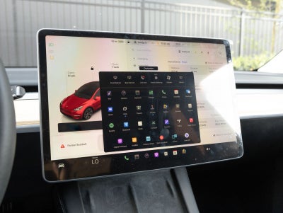 2024 Tesla Model Y Base