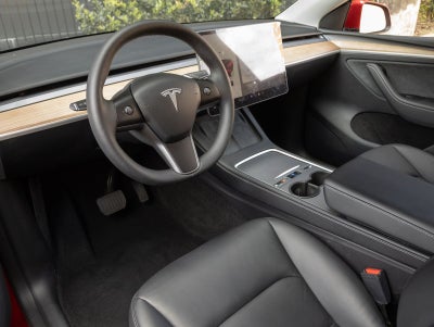 2024 Tesla Model Y Base