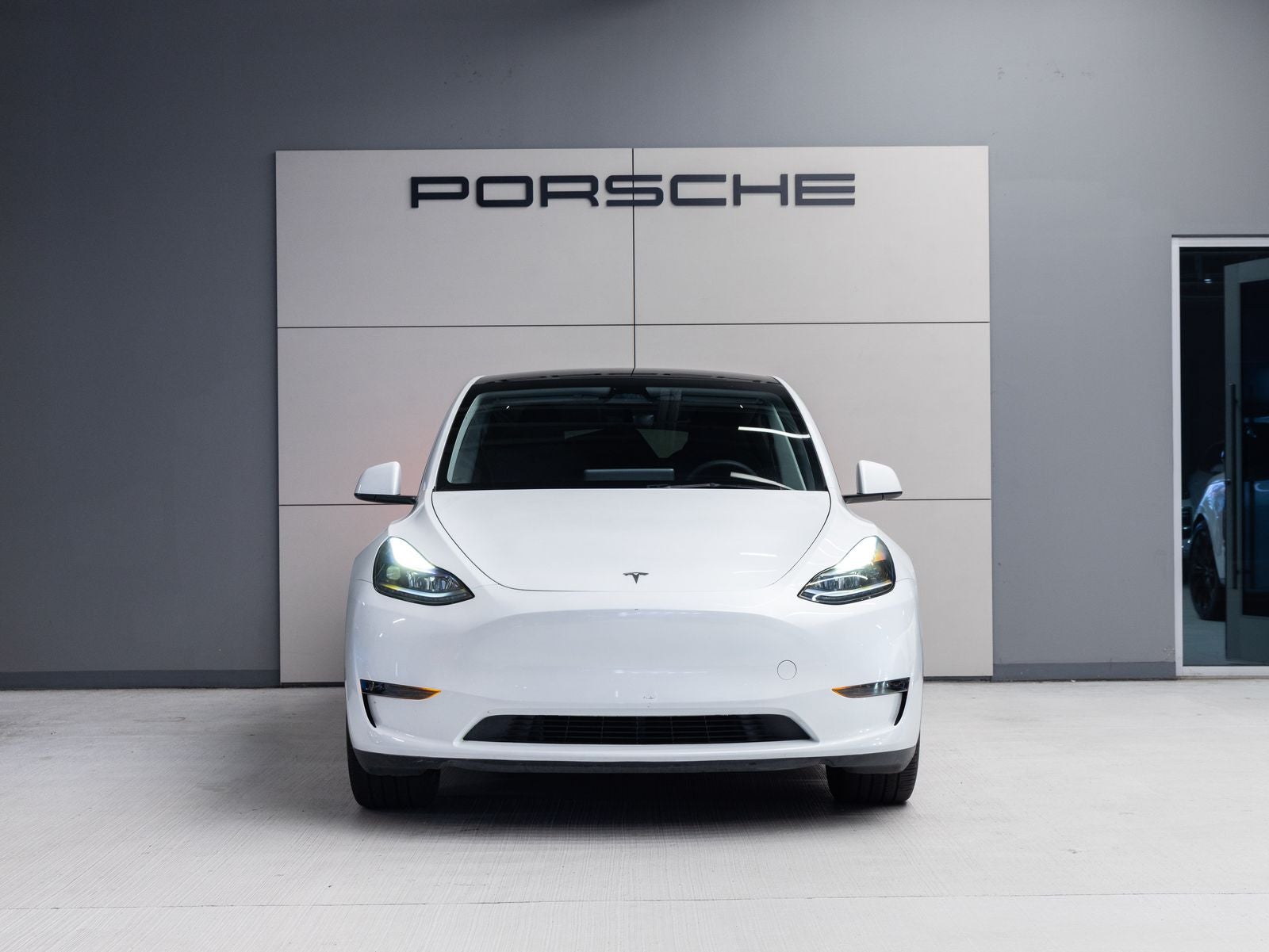 2024 Tesla Model Y Base