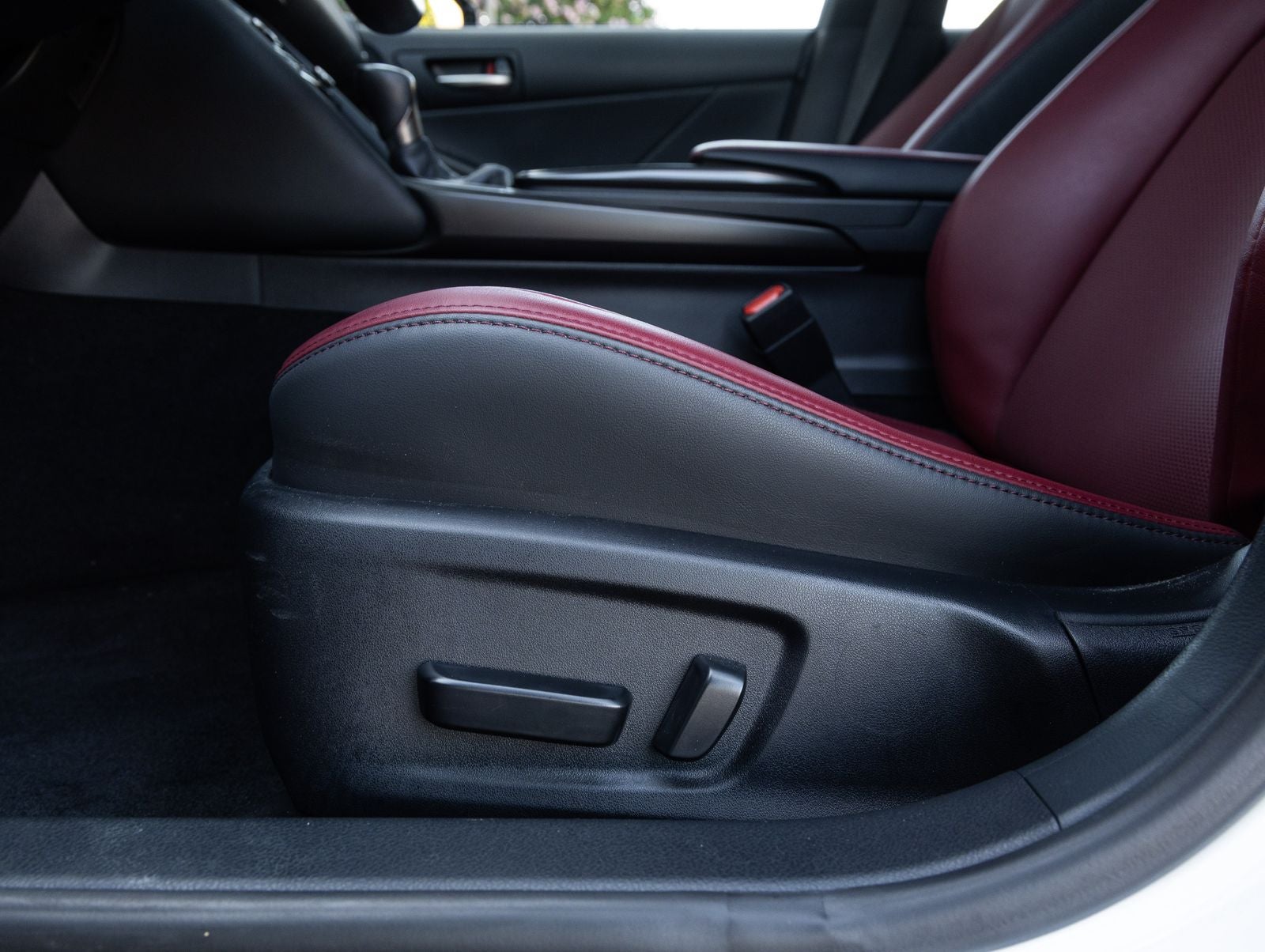 2025 Lexus IS IS 350 F SPORT Design