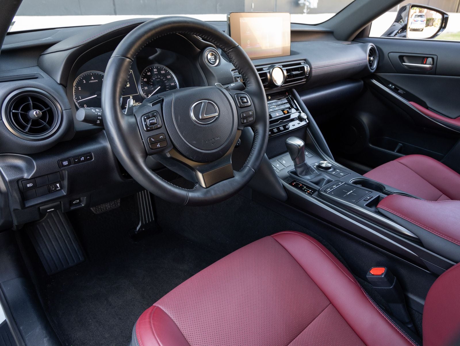 2025 Lexus IS IS 350 F SPORT Design