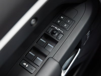 2025 Land Rover Defender 110 X-Dynamic SE