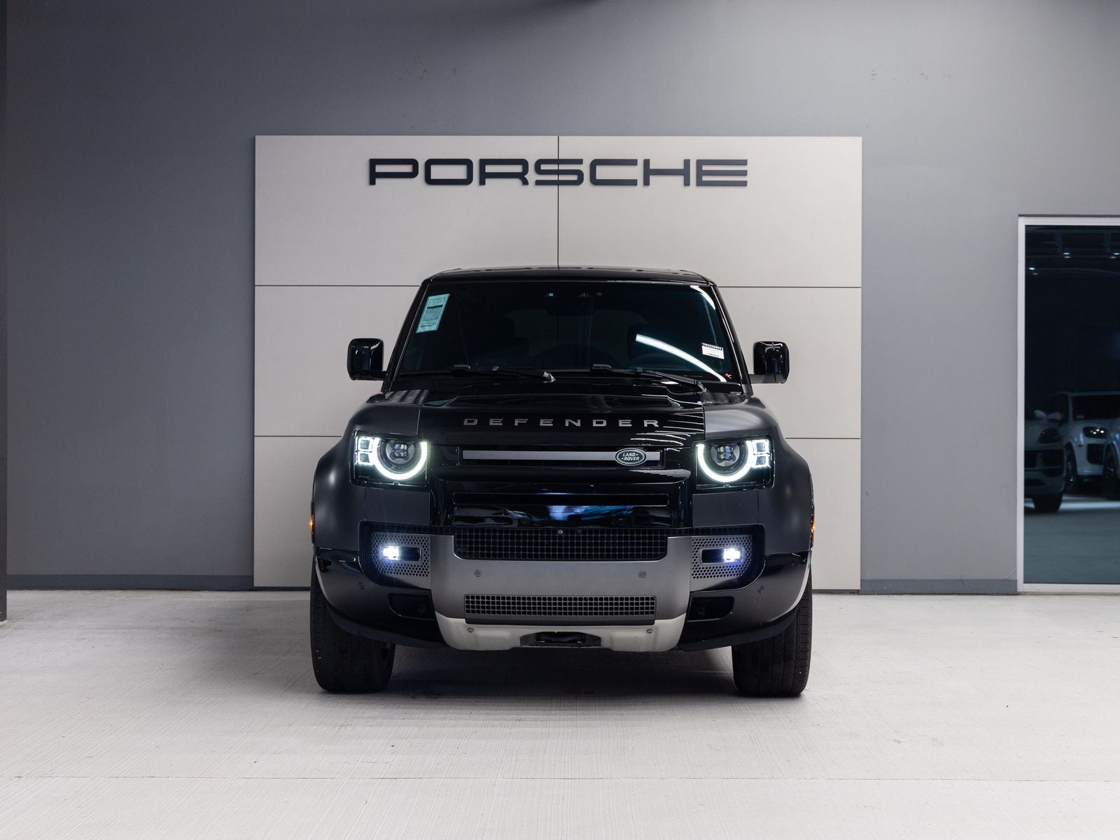 2024 Land Rover Defender 90 Carpathian Edition