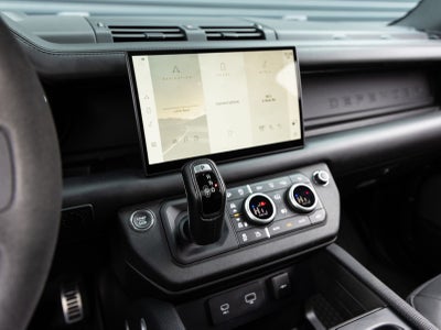 2024 Land Rover Defender 90 Carpathian Edition