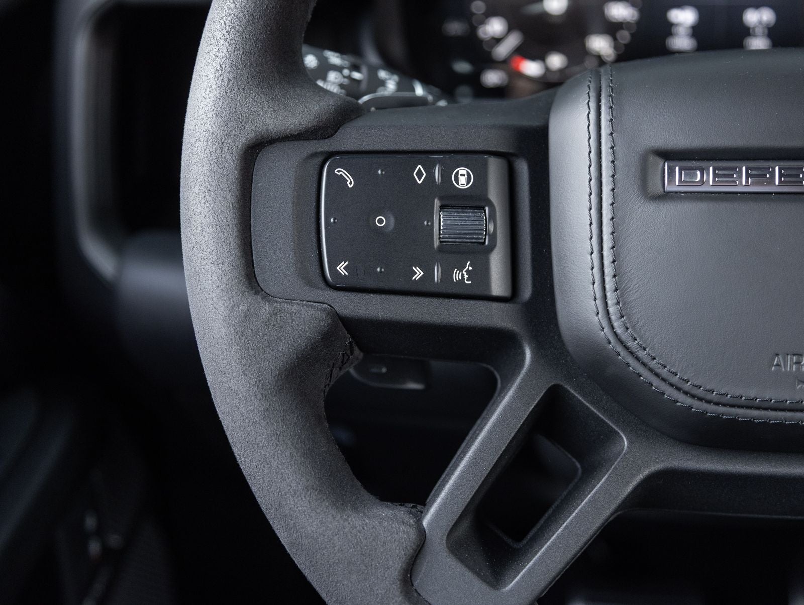 2024 Land Rover Defender 90 Carpathian Edition