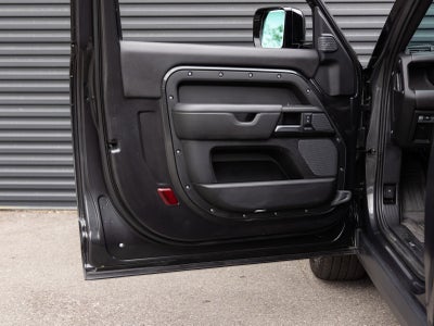 2024 Land Rover Defender 90 Carpathian Edition