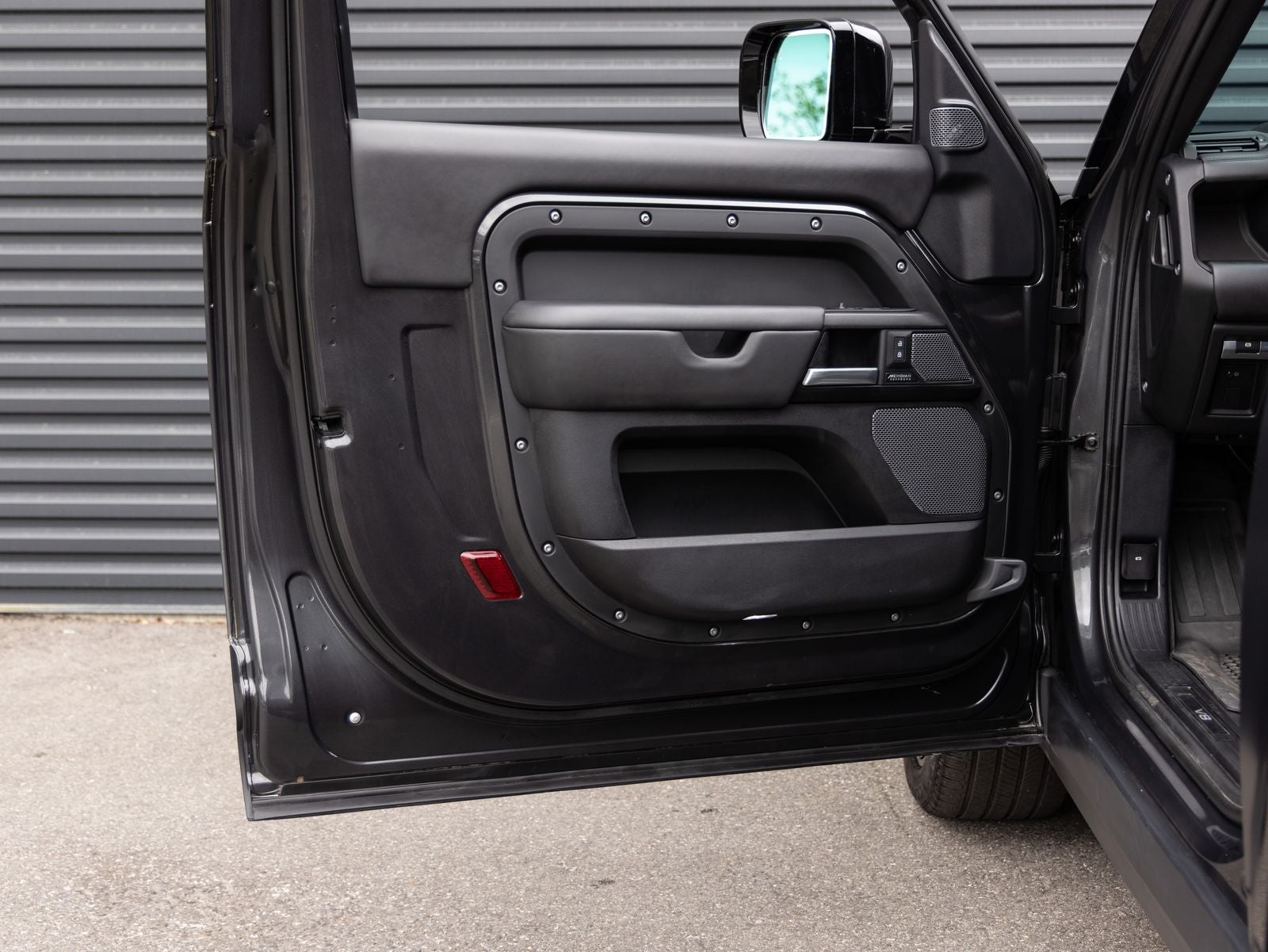 2024 Land Rover Defender 90 Carpathian Edition