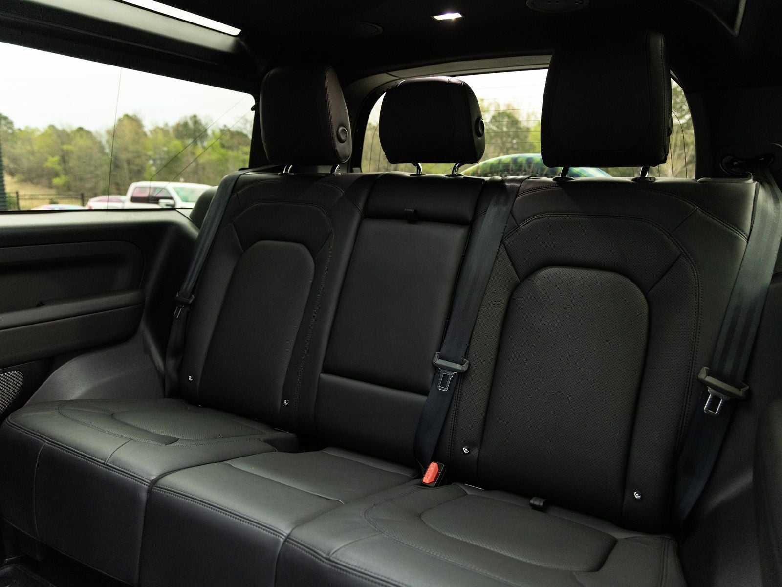 2024 Land Rover Defender 90 Carpathian Edition