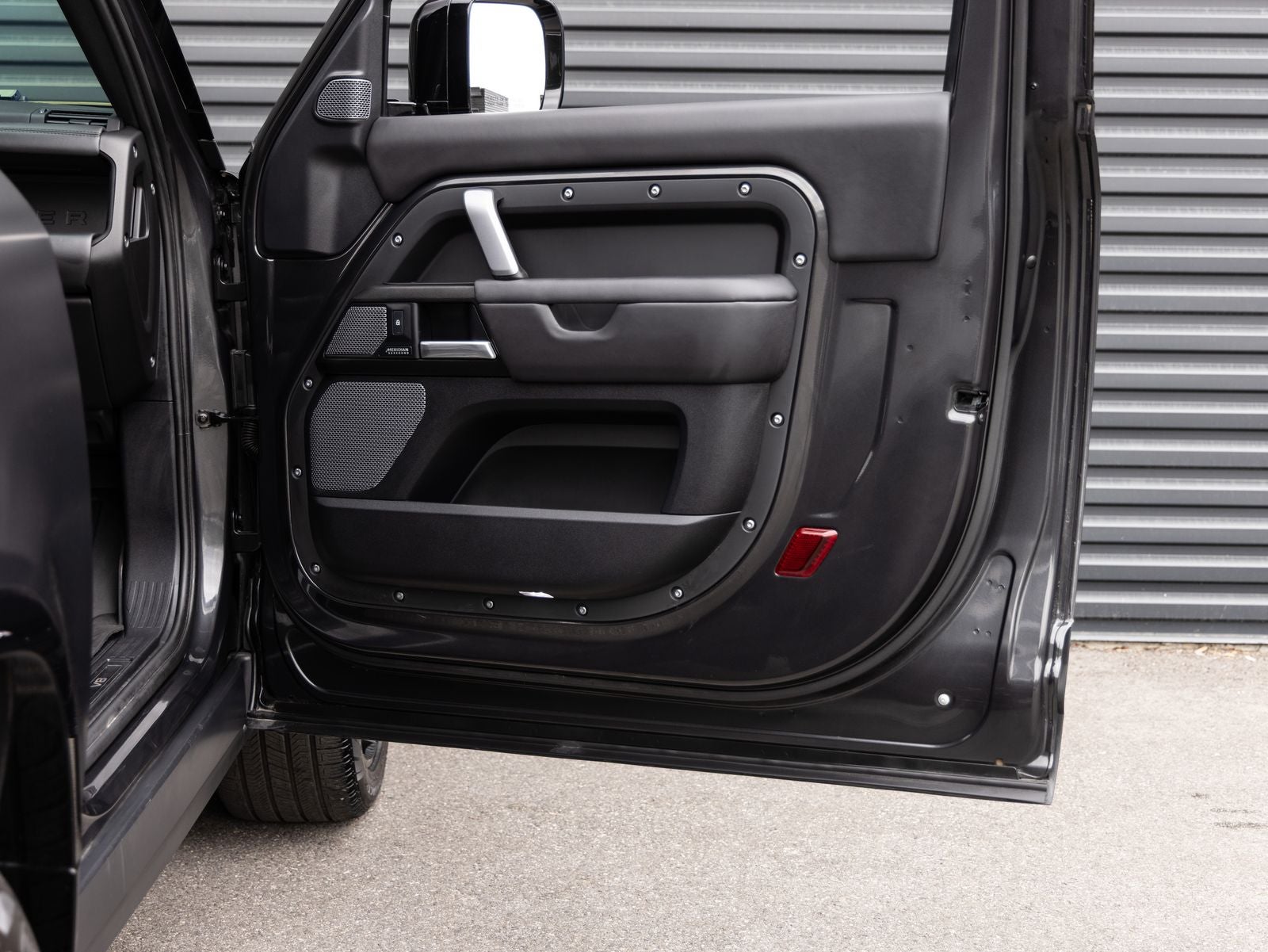 2024 Land Rover Defender 90 Carpathian Edition