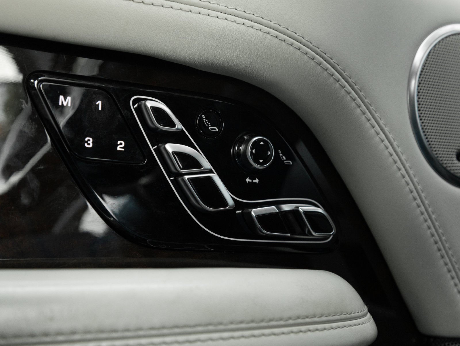 2021 Land Rover Range Rover Autobiography