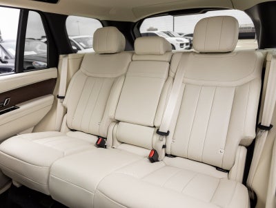 2025 Land Rover Range Rover SE