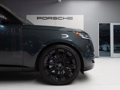 2025 Land Rover Range Rover SE