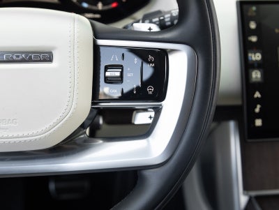 2025 Land Rover Range Rover SE