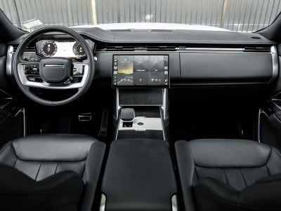 2025 Land Rover Range Rover Plug-In Hybrid SE