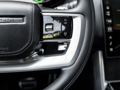 2025 Land Rover Range Rover Plug-In Hybrid SE