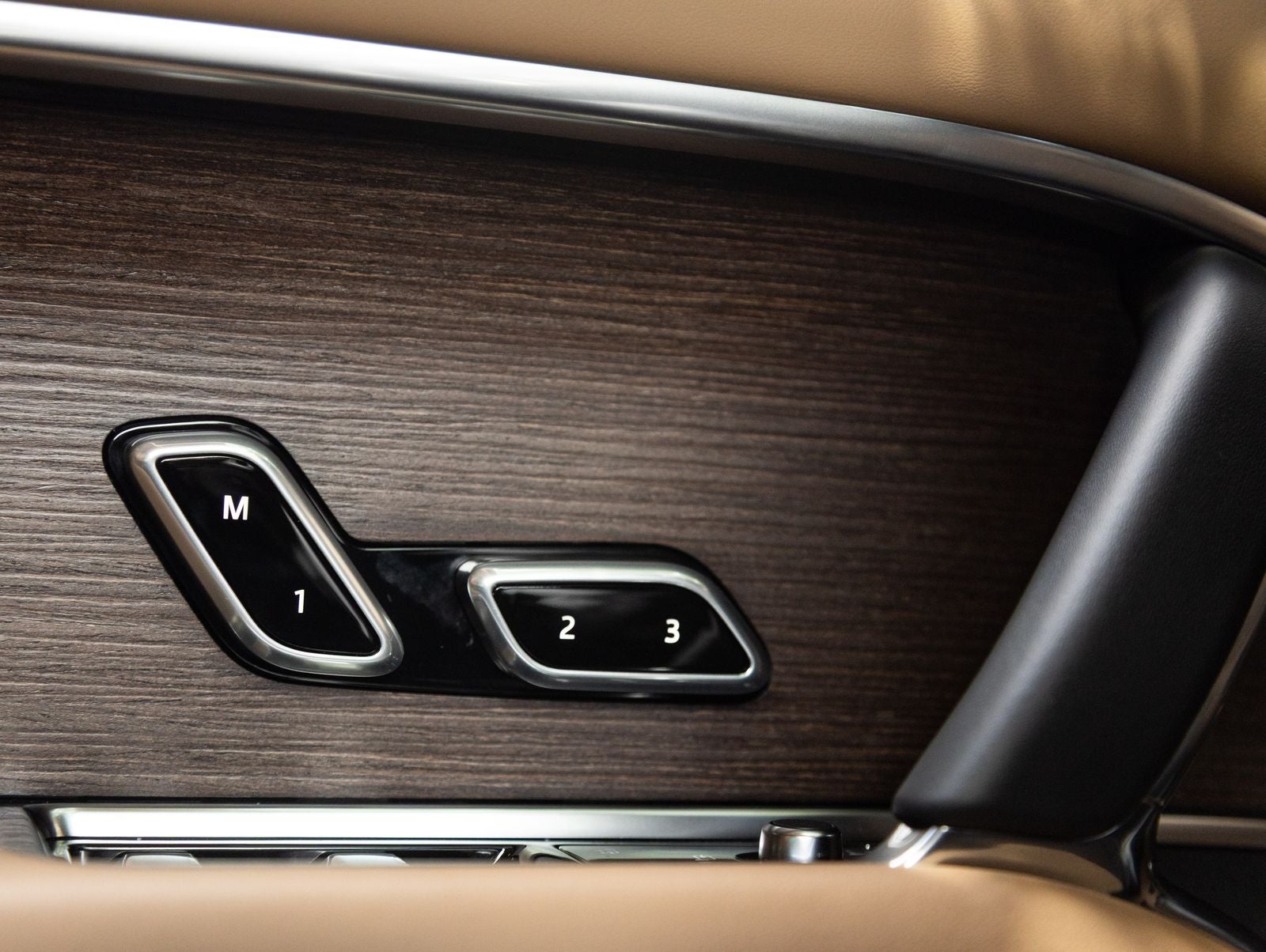 2026 Land Rover Range Rover Plug-In Hybrid SE