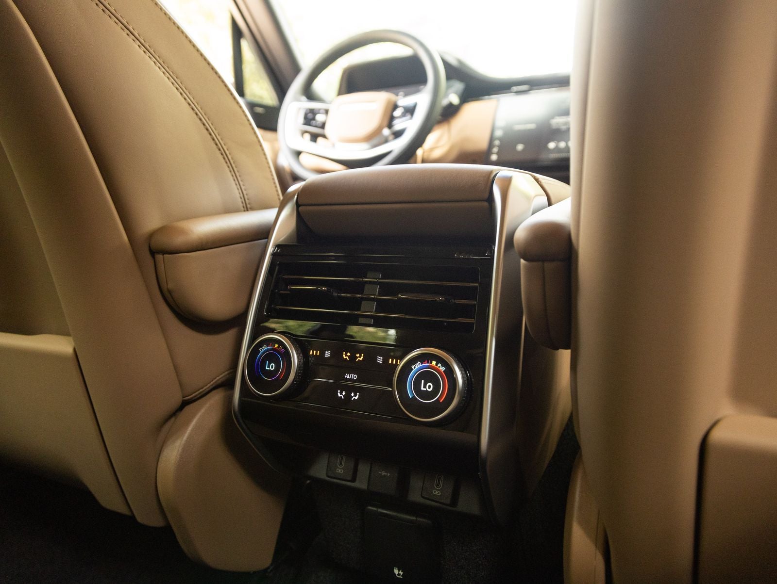 2026 Land Rover Range Rover Plug-In Hybrid SE