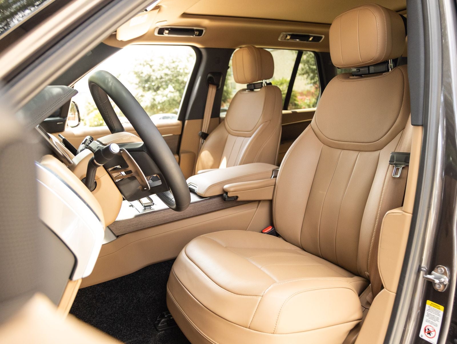 2026 Land Rover Range Rover Plug-In Hybrid SE