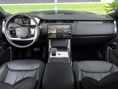 2025 Land Rover Range Rover SE