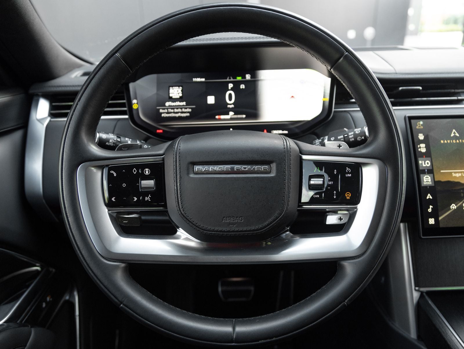 2025 Land Rover Range Rover SE