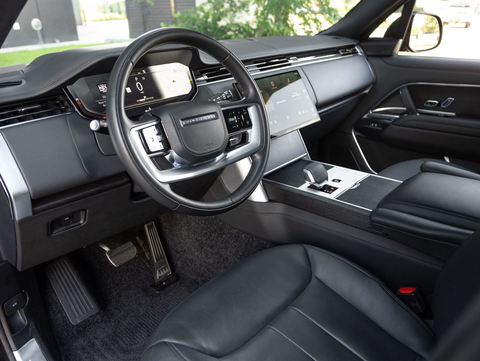 2025 Land Rover Range Rover SE