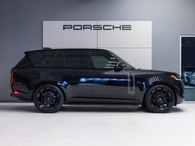 2025 Land Rover Range Rover SE