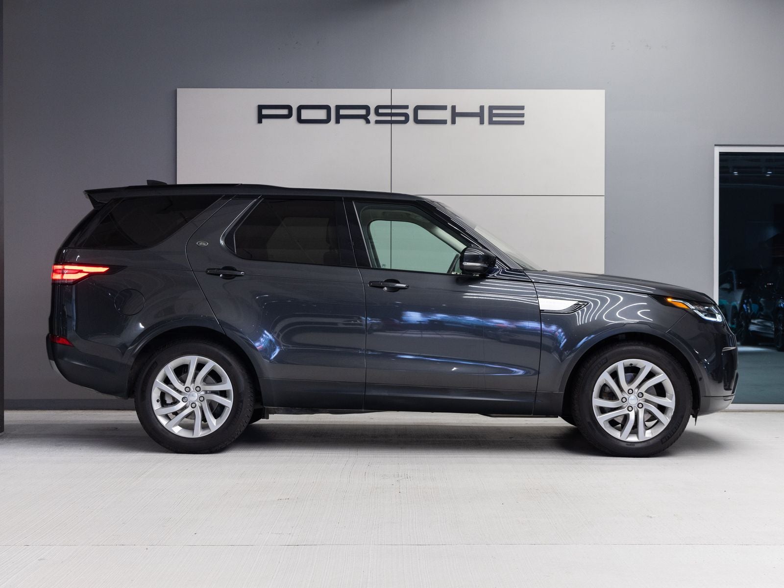 2019 Land Rover Discovery HSE