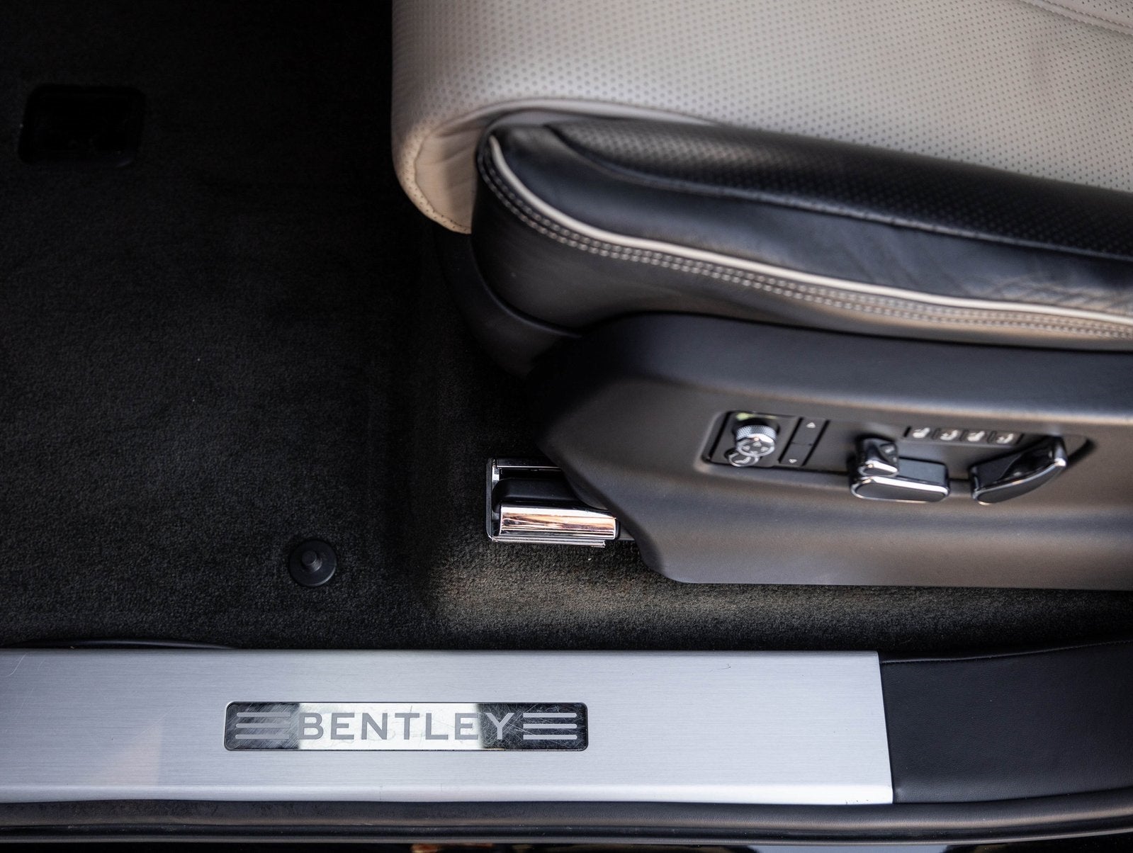 2021 Bentley Bentayga V8