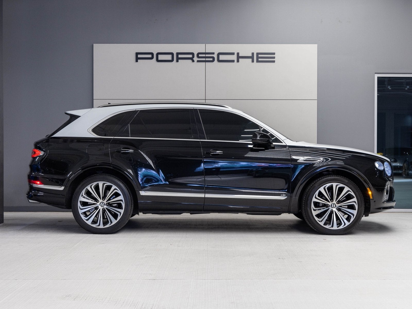 2021 Bentley Bentayga V8