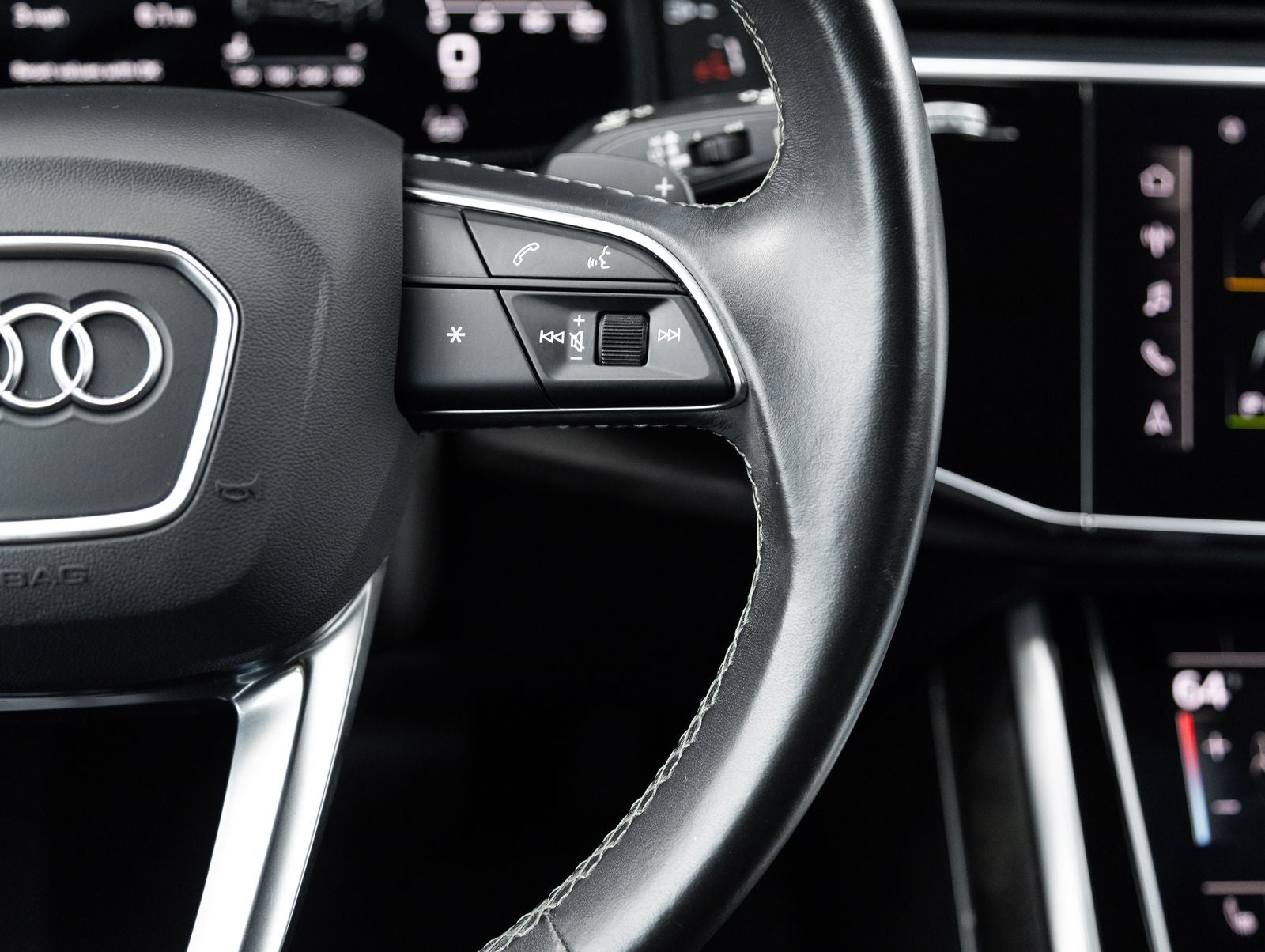 2021 Audi Q8 Prestige