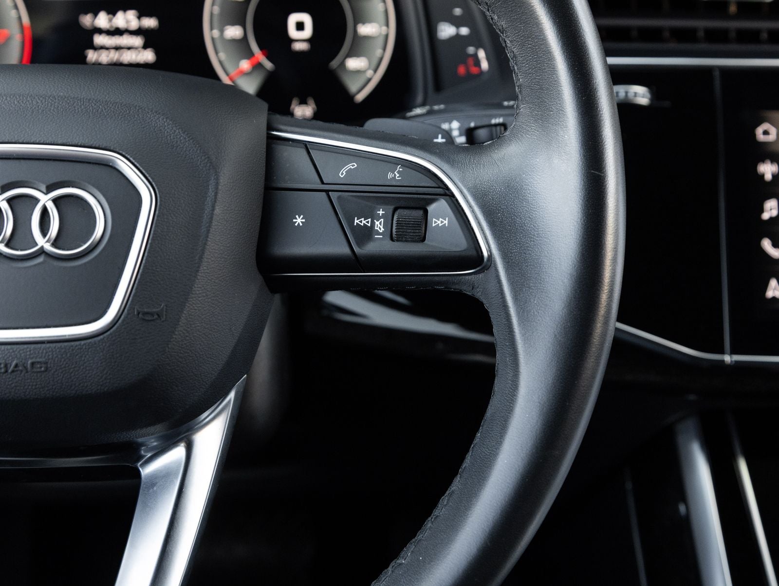 2022 Audi Q7 Premium Plus