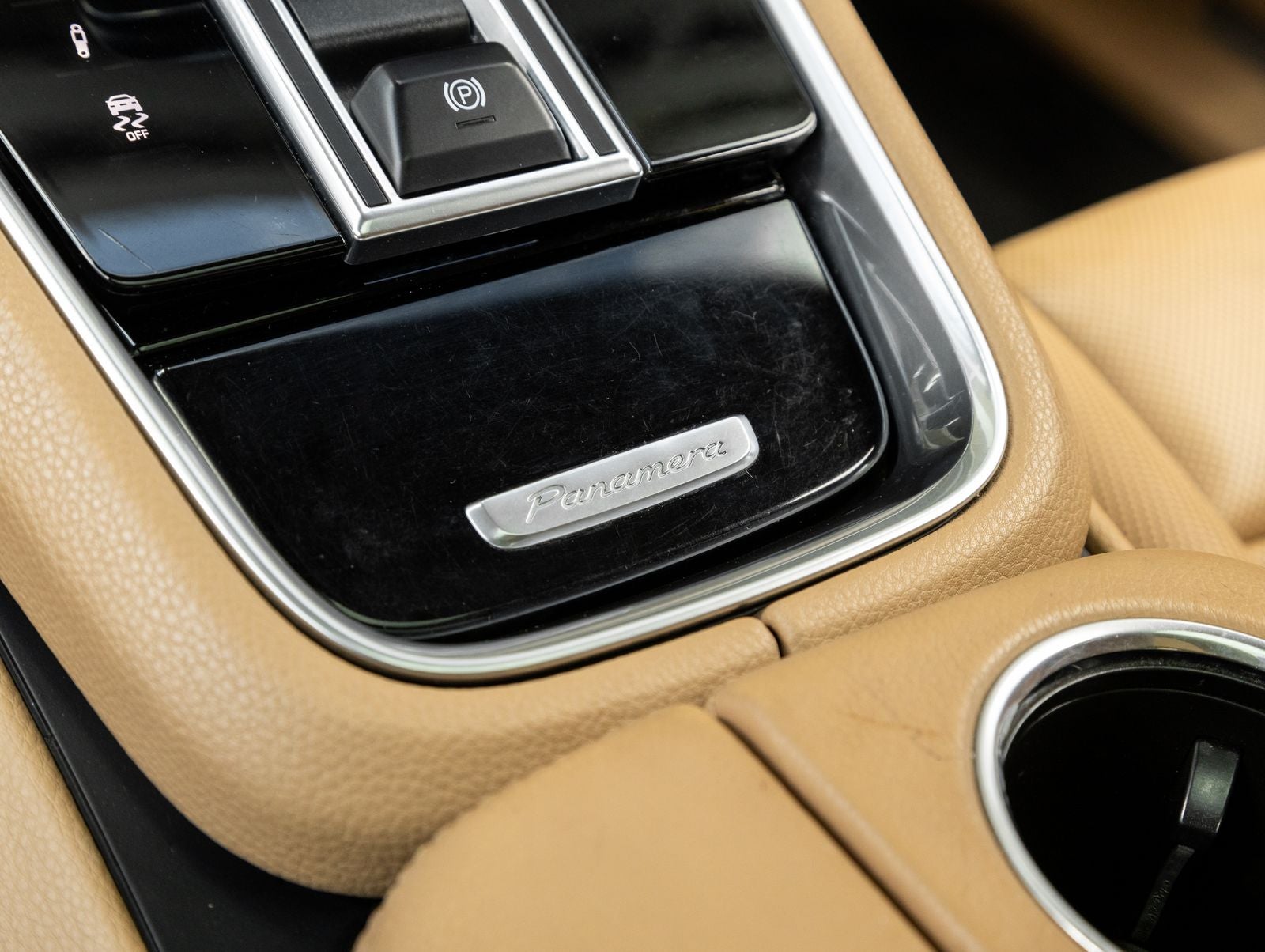 2018 Porsche Panamera Base