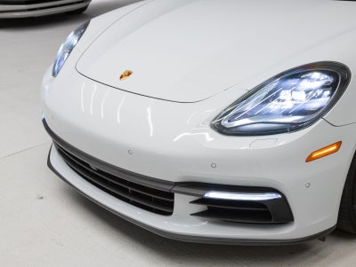 2018 Porsche Panamera Base