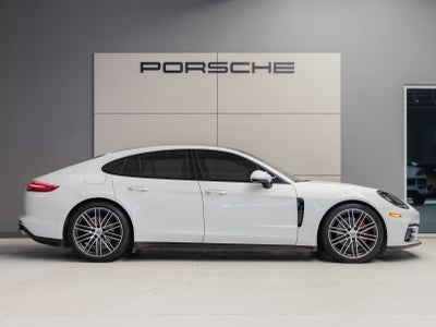 2018 Porsche Panamera Base