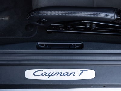 2022 Porsche 718 718 Cayman T