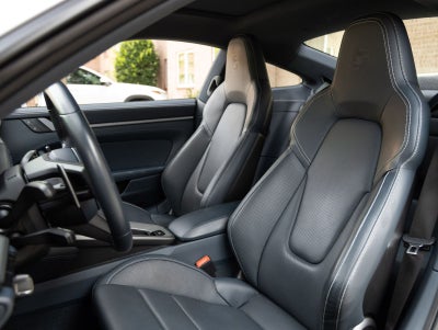 2022 Porsche 911 Carrera