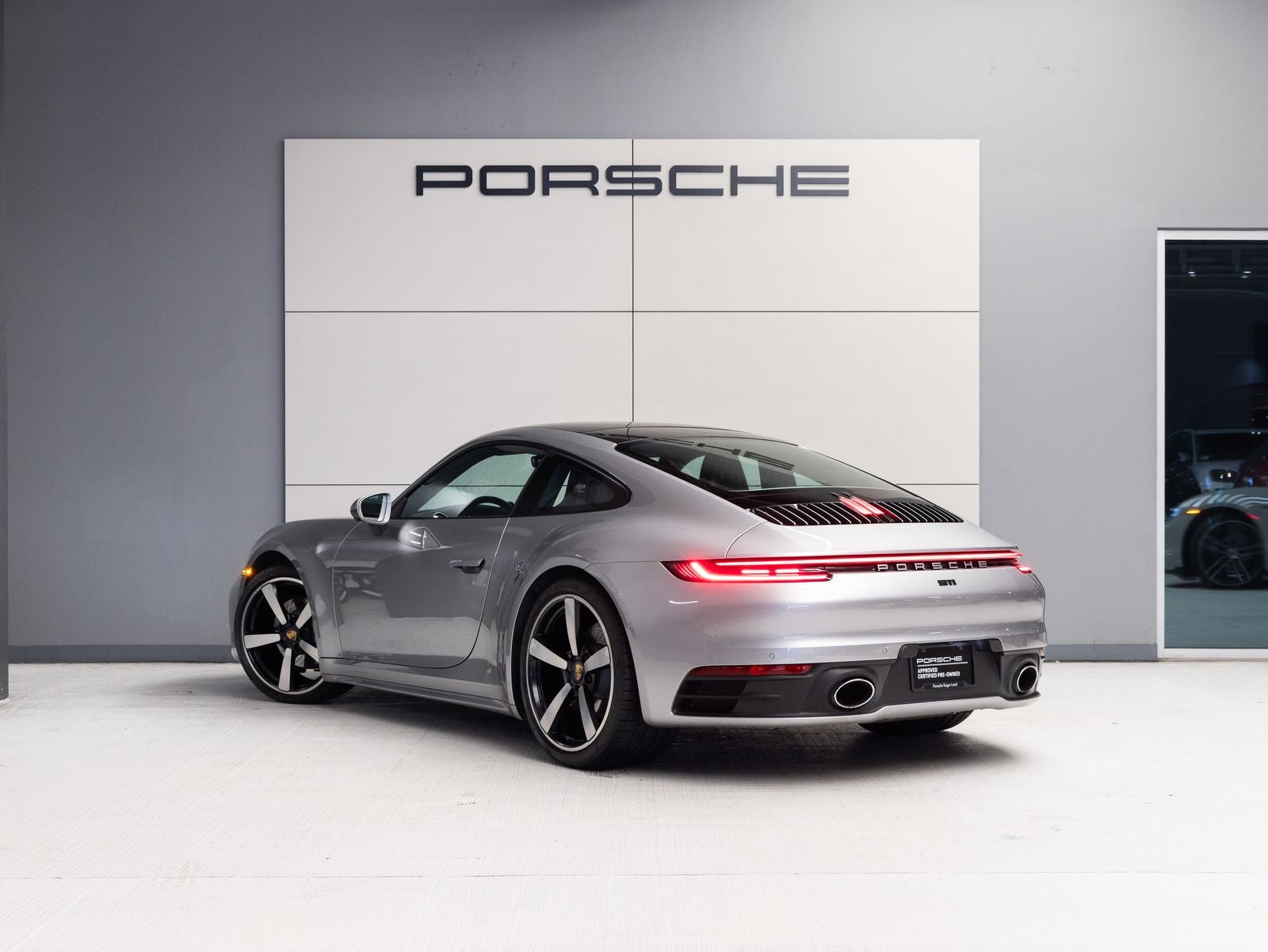 2022 Porsche 911 Carrera