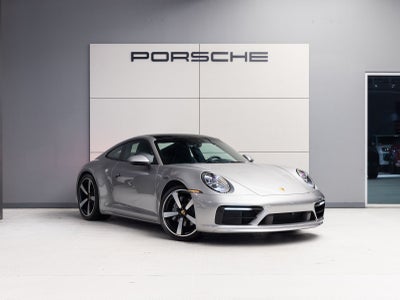 2022 Porsche 911 Carrera